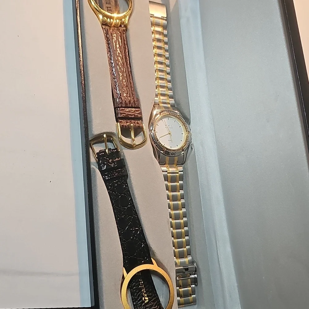 AWC New York Goldtone Men's Watch Set